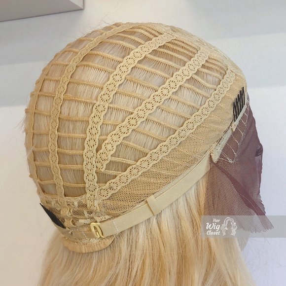 26" Blonde Wig #613 Long Beach Wavy| Marilyn - Picture 2 of 6